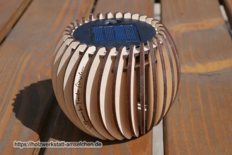Runde Solarleuchte mit individueller Wunschgravur